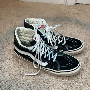 Women’s Size 8 Vans